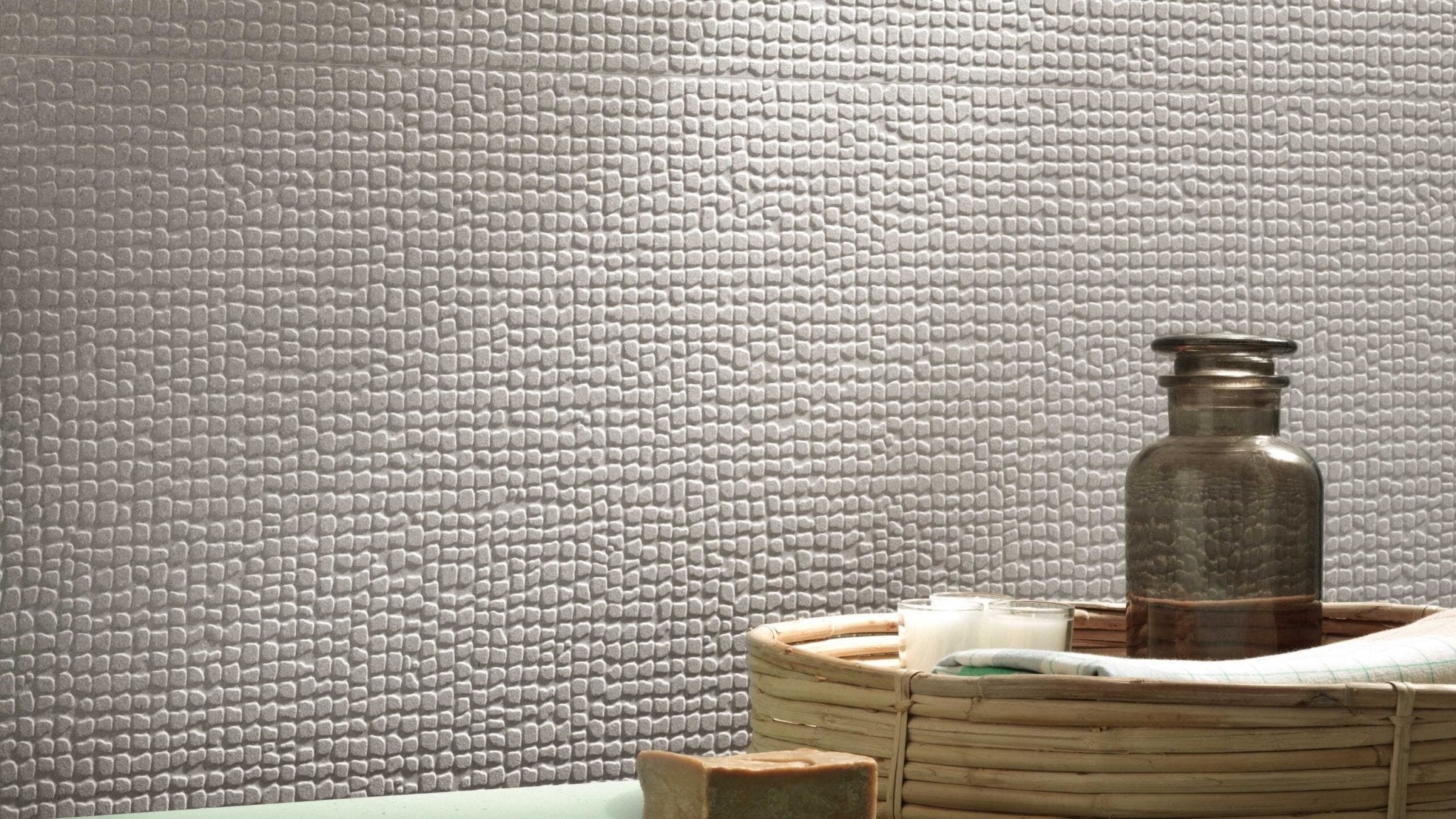 Atlas Concorde 3D Wall Carve A57X wandtegel 40x80cm 8,5mm mat rect. sign pearl - Mozaiektegel.com