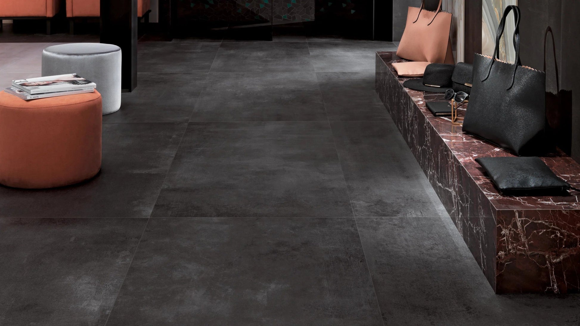 Atlas Concorde Boost AMH7 vloertegel 60x60cm 9mm mat rect. R10 tarmac - Mozaiektegel.com