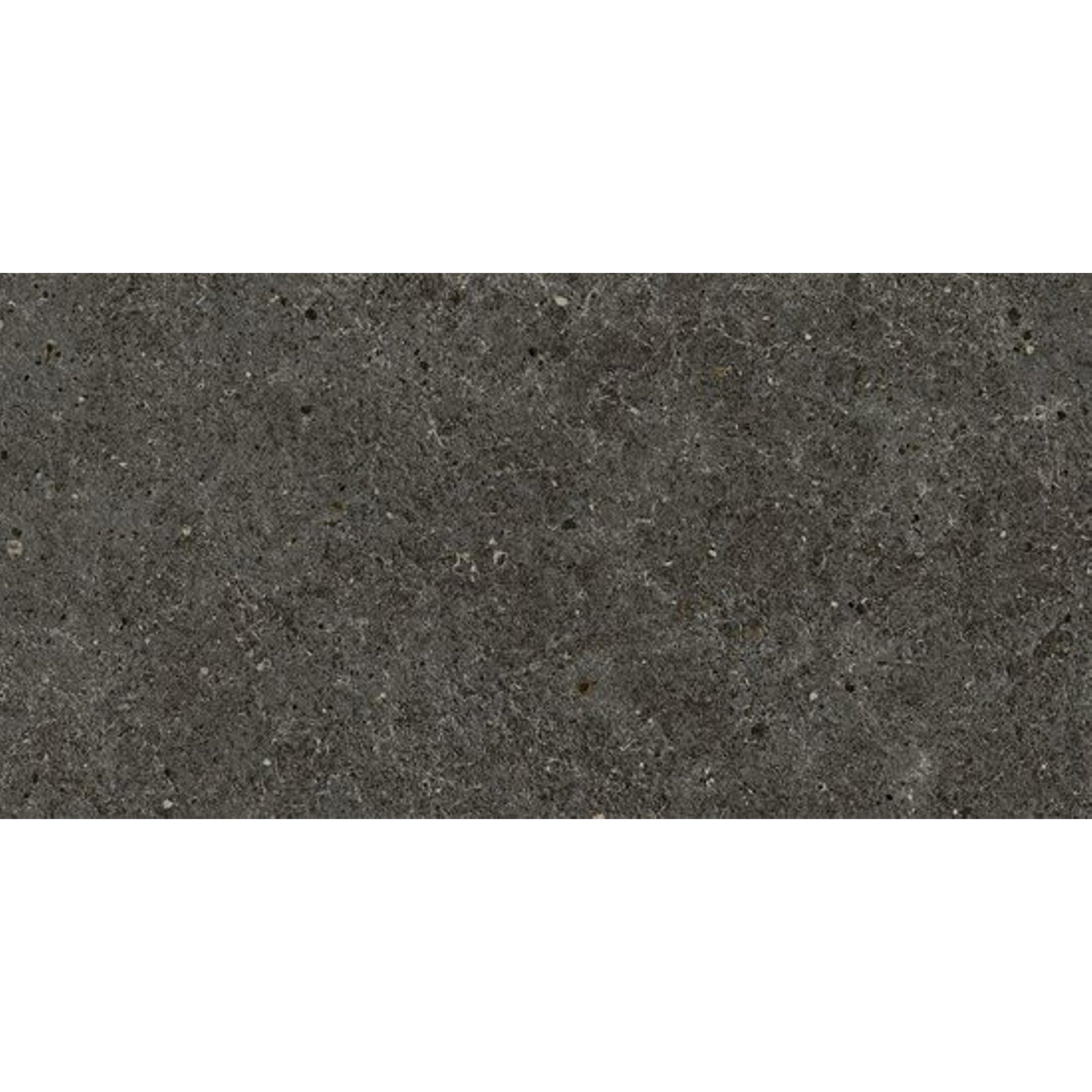 Atlas Concorde Boost Stone A6R6 vloertegel 30X60cm 9mm mat rect. R10 tarmac - Mozaiektegel.com