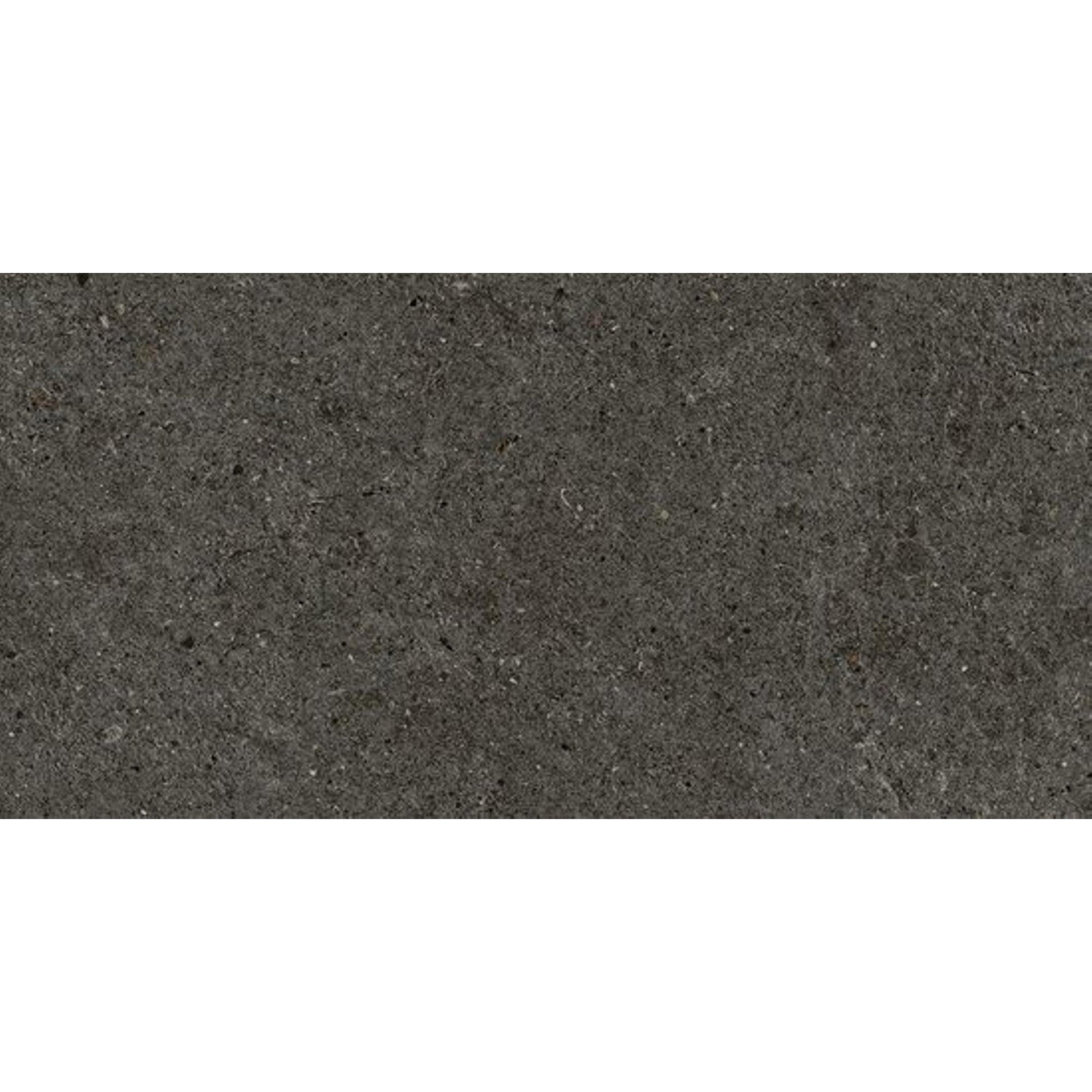 Atlas Concorde Boost Stone A6R6 vloertegel 30X60cm 9mm mat rect. R10 tarmac - Mozaiektegel.com