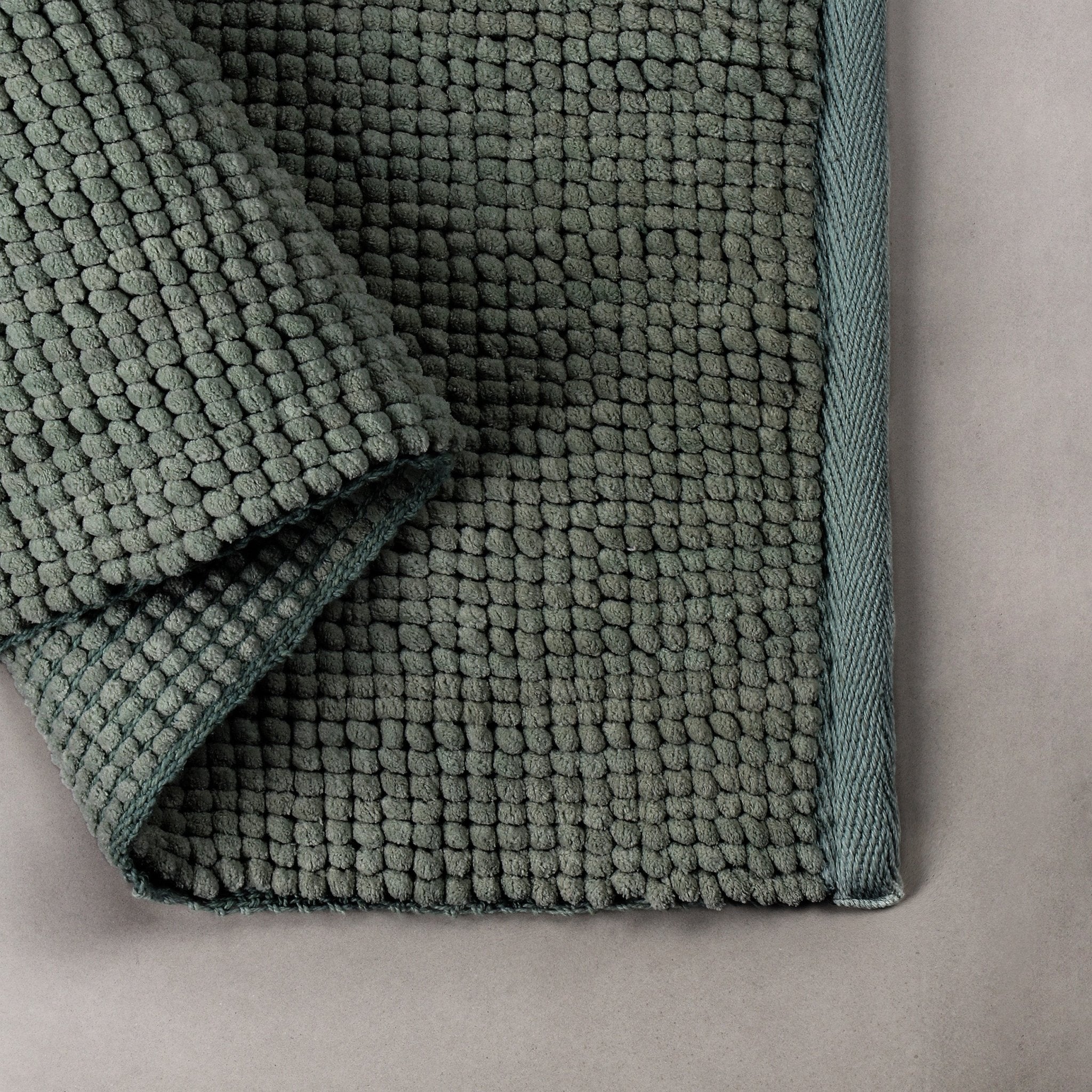 Differnz Candore badmat 100% microfiber - geschikt voor vloerverwarming - 50 x 80 cm - donkergroen - Mozaiektegel.com