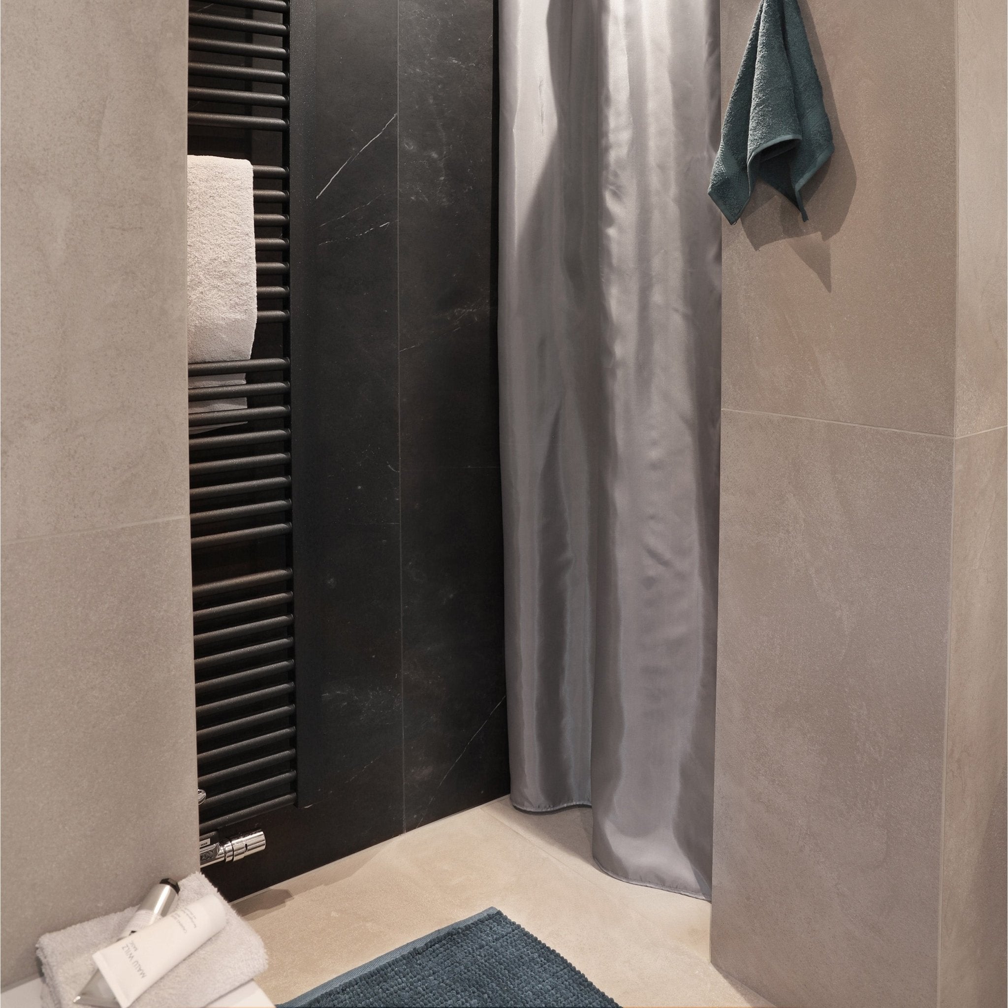 Differnz Candore badmat 100% microfiber - geschikt voor vloerverwarming - 50 x 80 cm - petrol - Mozaiektegel.com