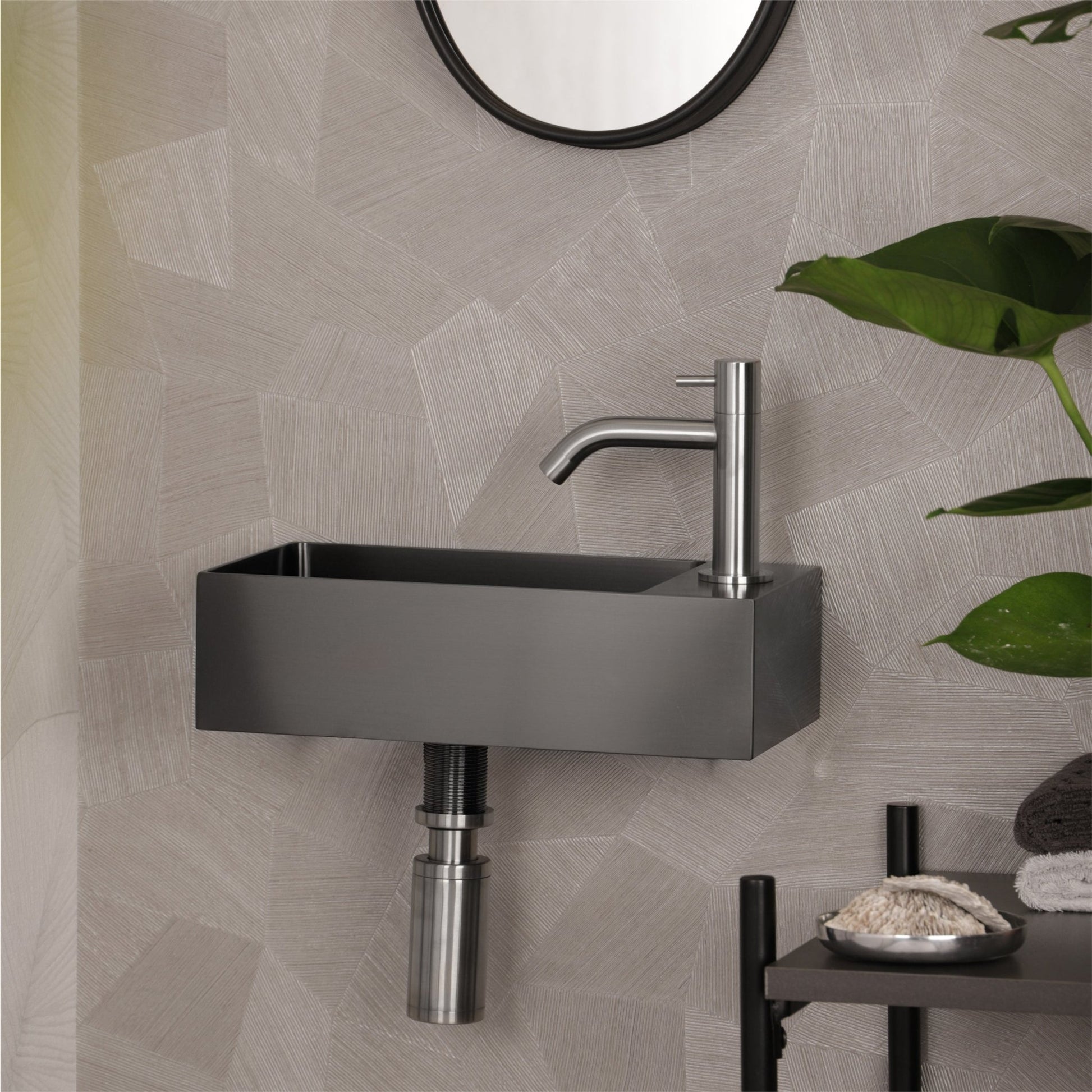 Differnz koudwaterkraan gebogen - mat chroom - Mozaiektegel.com