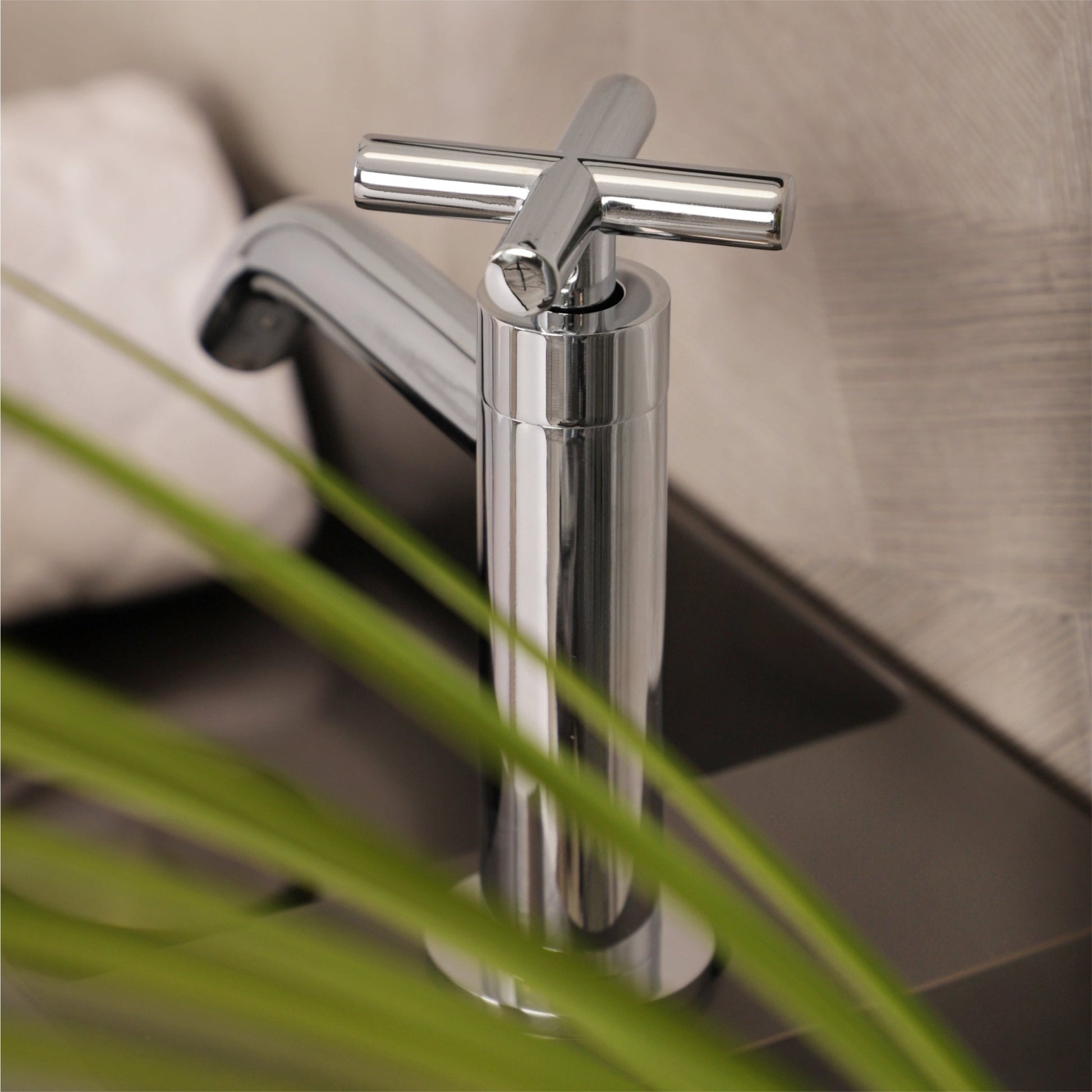 Differnz koudwaterkraan kruis - chroom - Mozaiektegel.com