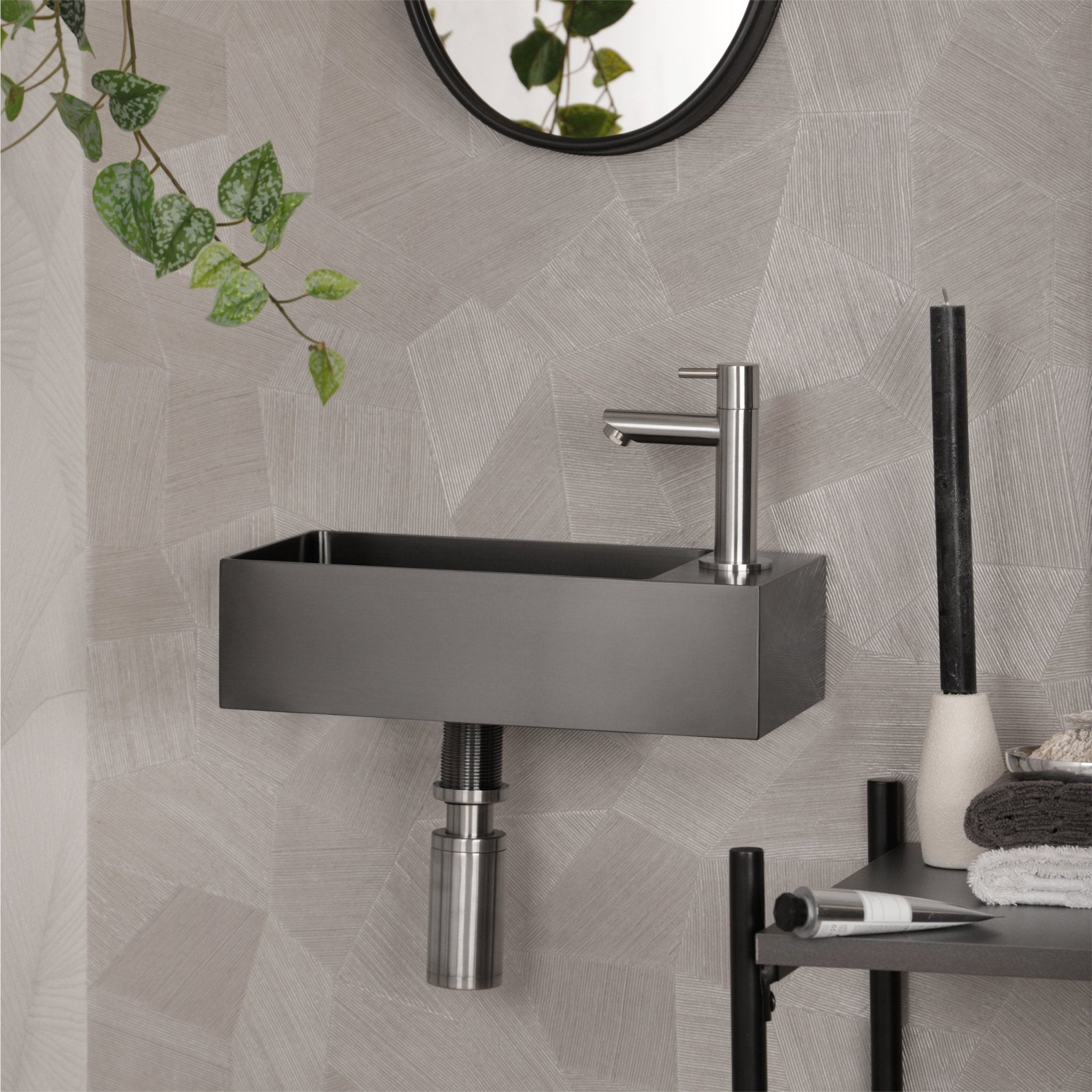 Differnz koudwaterkraan recht - mat chroom - Mozaiektegel.com