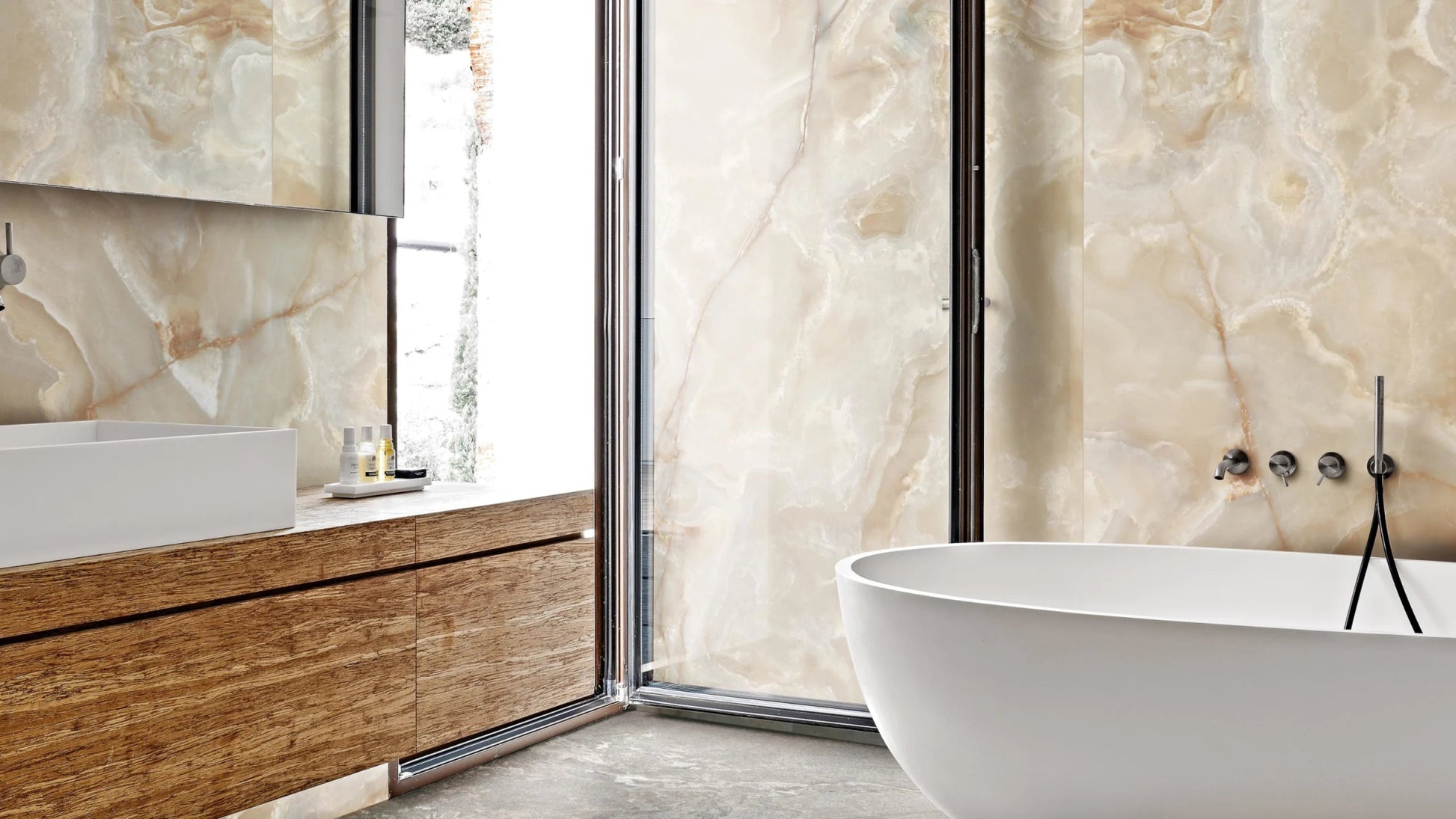 Floorgres Onyx&More 765491 Vloertegel 600X600 Golden Strut.9mm Mat Ret.R10 - Mozaiektegel.com