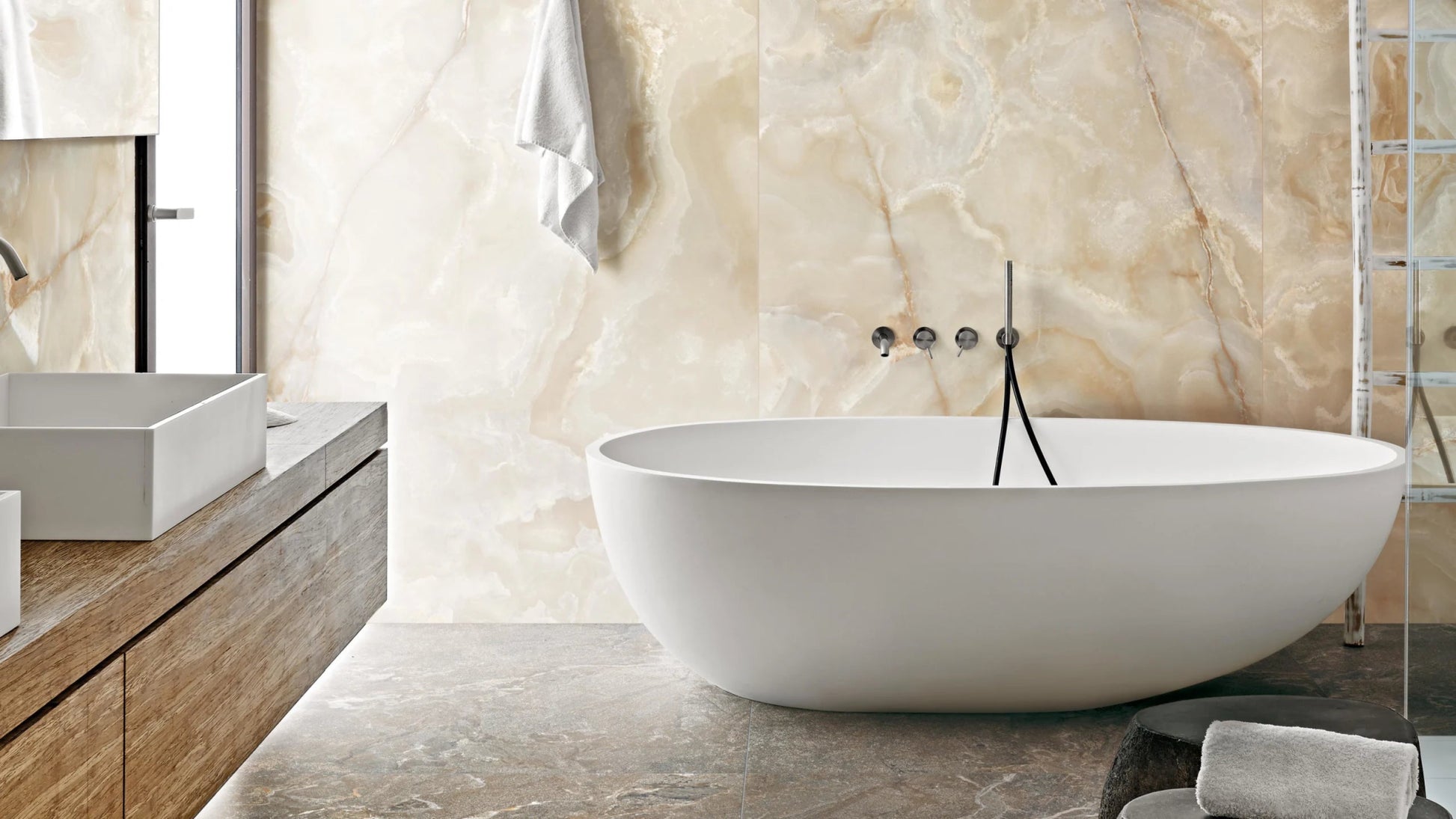 Floorgres Onyx&More 765956 Vloertegel 600X1200 Golden 6mm Satin Ret. - Mozaiektegel.com