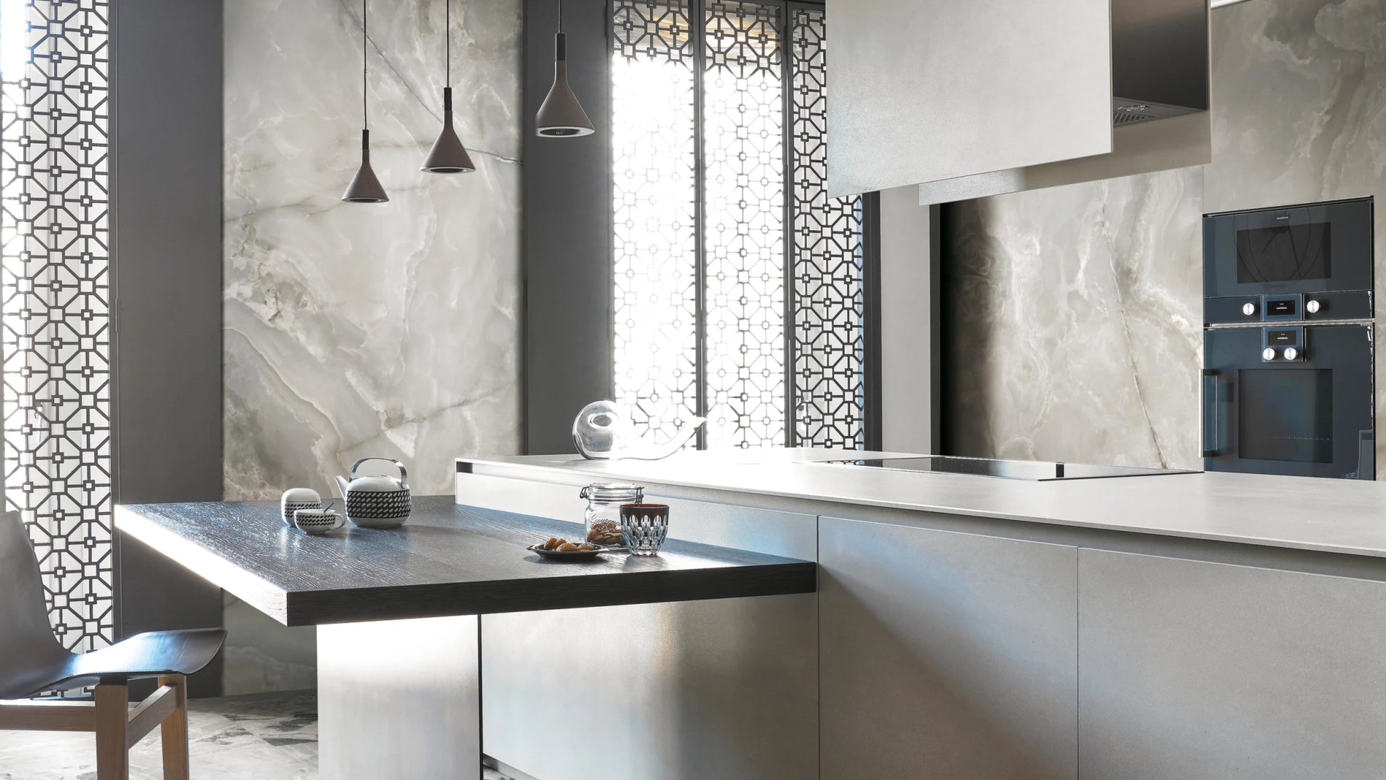 Floorgres Onyx&More 765964 Vloertegel 600X1200 Silver 6mm Glans Ret. - Mozaiektegel.com