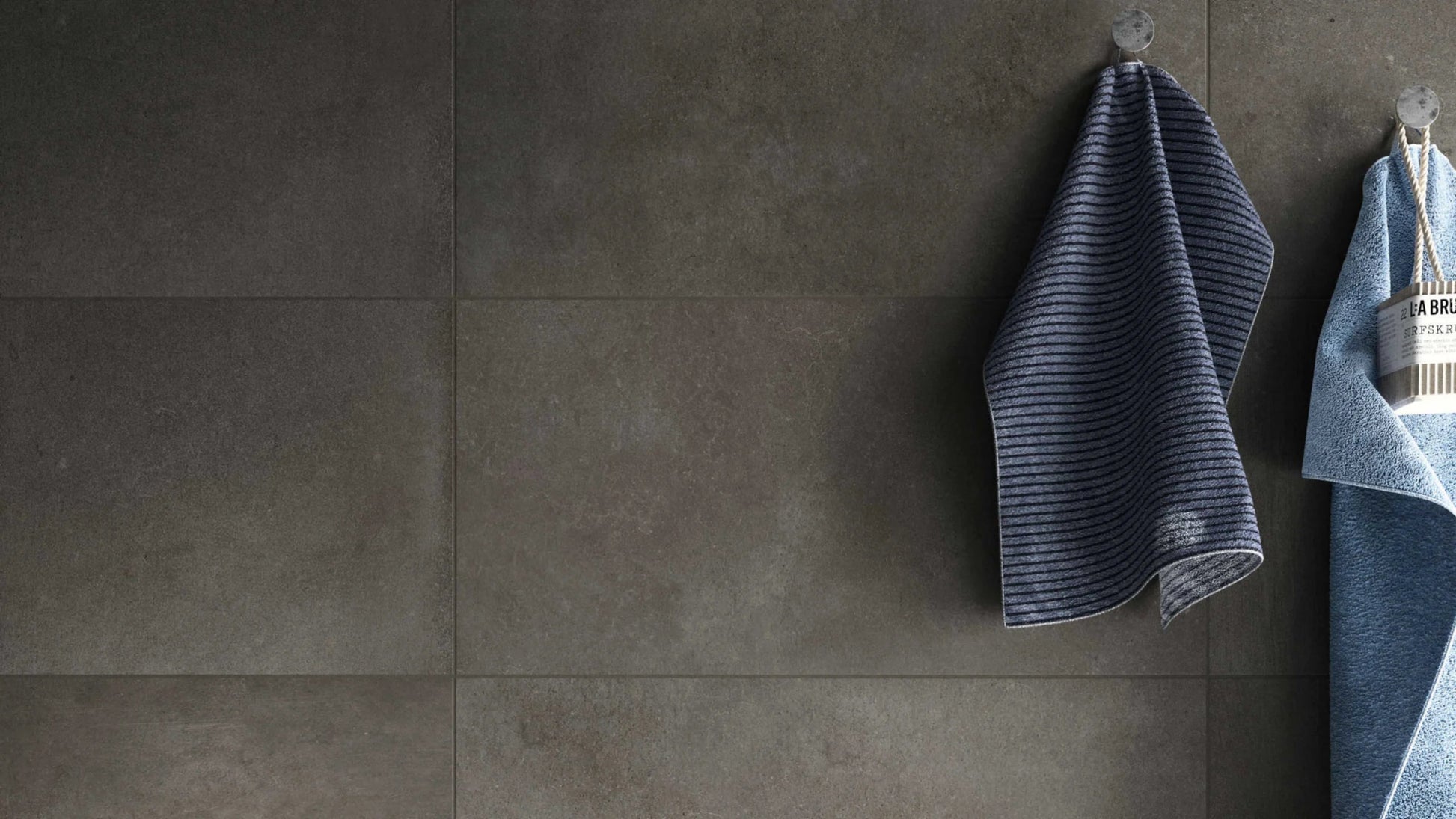 Ragno Studio 00K3M496 Vloertegel 100X100 Antracite 7mm Mat R9 - Mozaiektegel.com