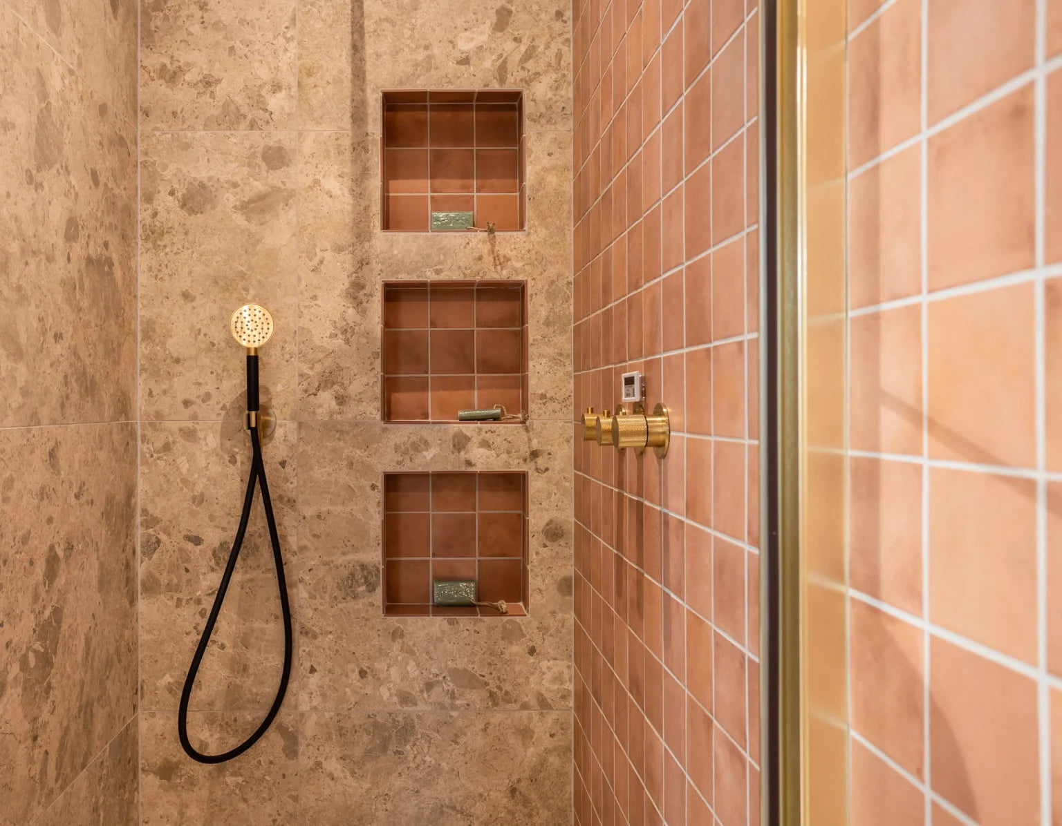 KAM10112 Terra Matt R10 Kasba - 97x97mm, douche