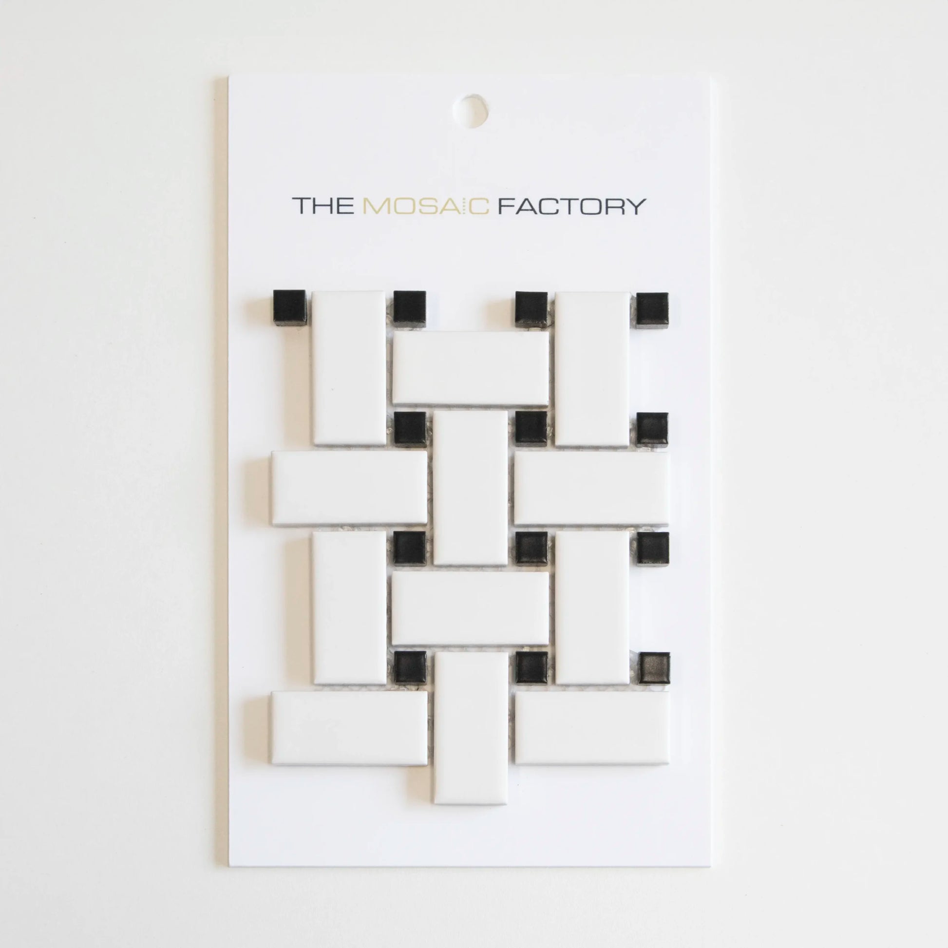 The Mosaic Factory Paris Mozaiek Tegel Basketweave - Wit en Zwart Porselein Geglazuurd 300x300 mm - Mozaiektegel.com