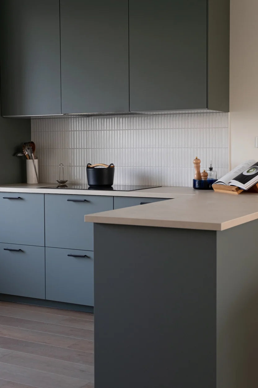 SEF22100 White Glossy Sevilla - KitKat Finger 22x145mm, keuken