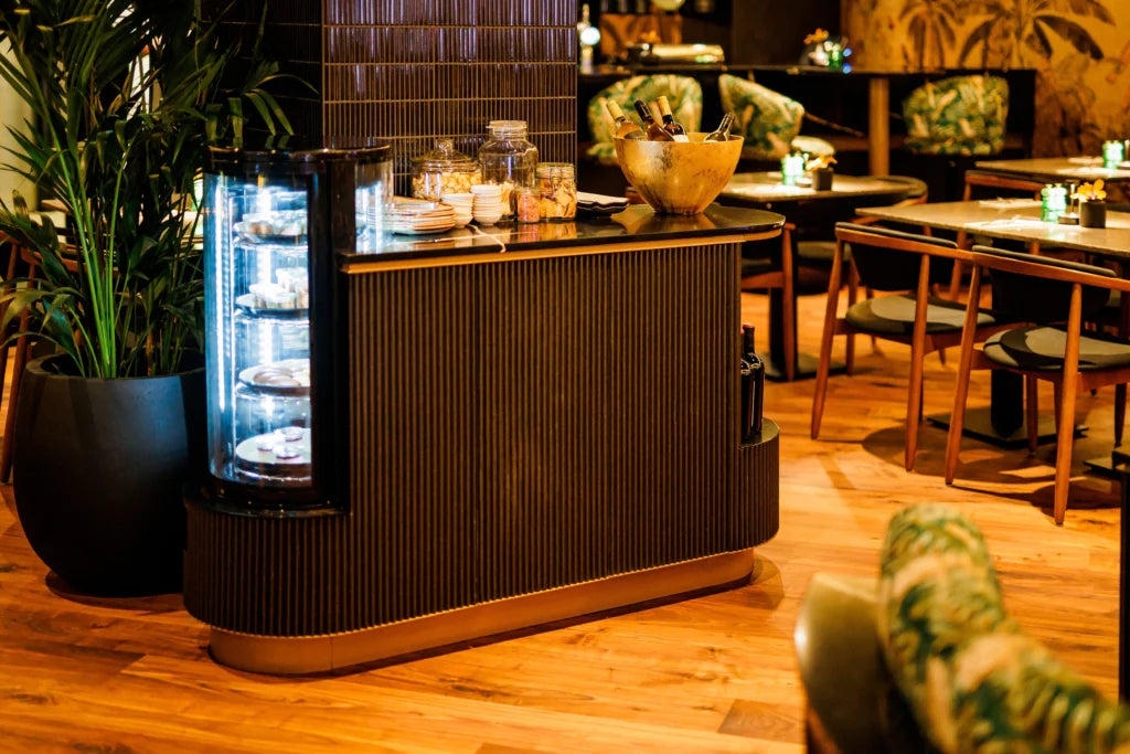 SEF22915 Black Glossy Sevilla - KitKat Finger 22x145mm, holland casino bar