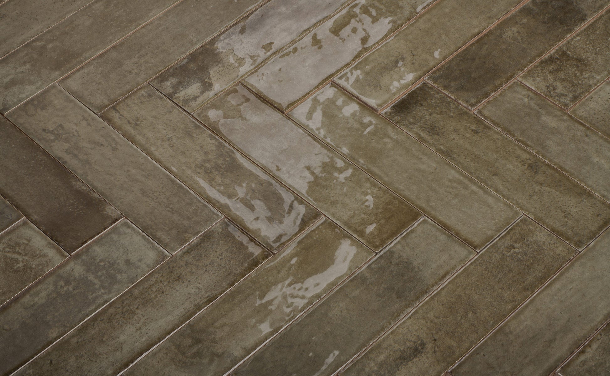 Dateg Wandtegel Brunei Gris Olijfgroen 6,5x25 Inhoud doos 0,82m2 - Mozaiektegel.com